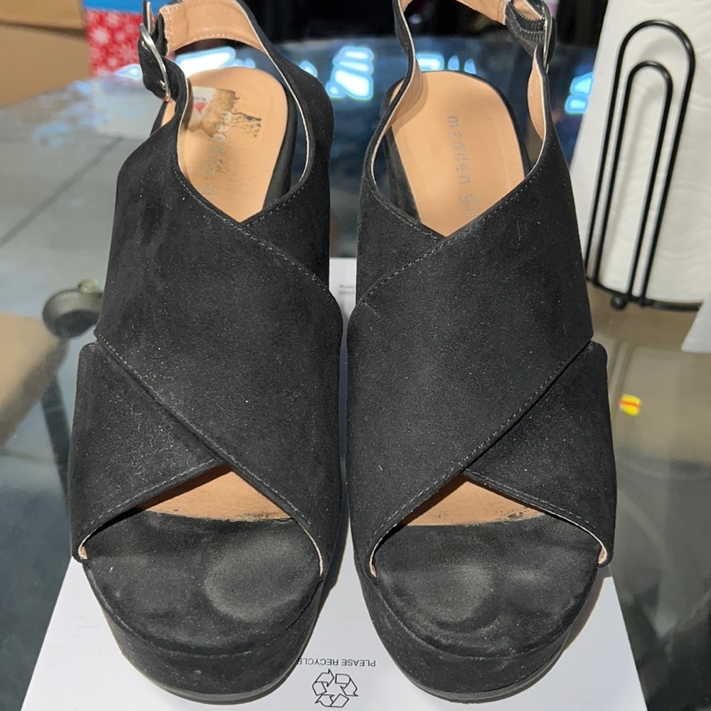 Madden girl wedges
